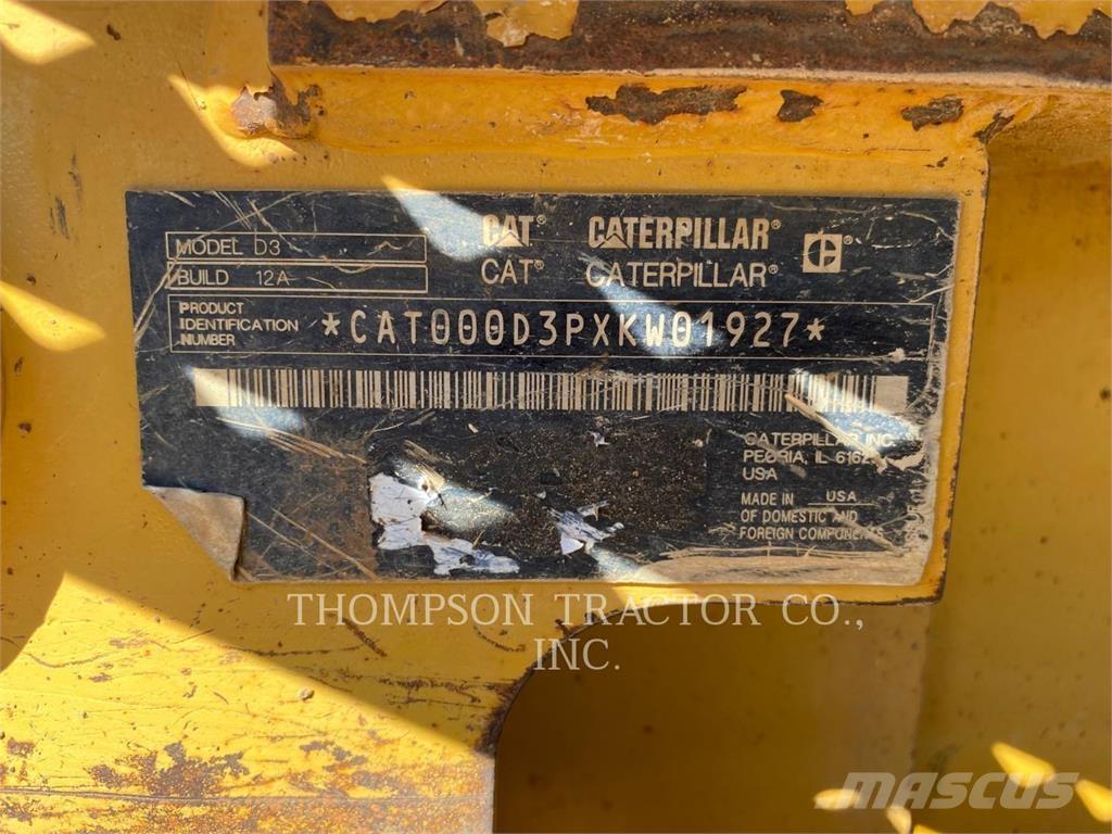CAT D3 Buldožeri guseničari
