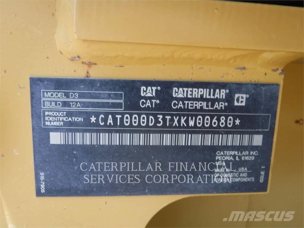 CAT D3-12 Buldožeri guseničari