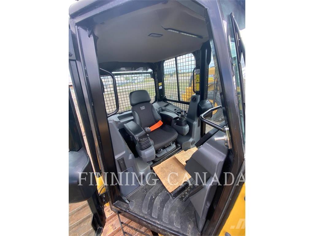 CAT D3-12 Buldožeri guseničari