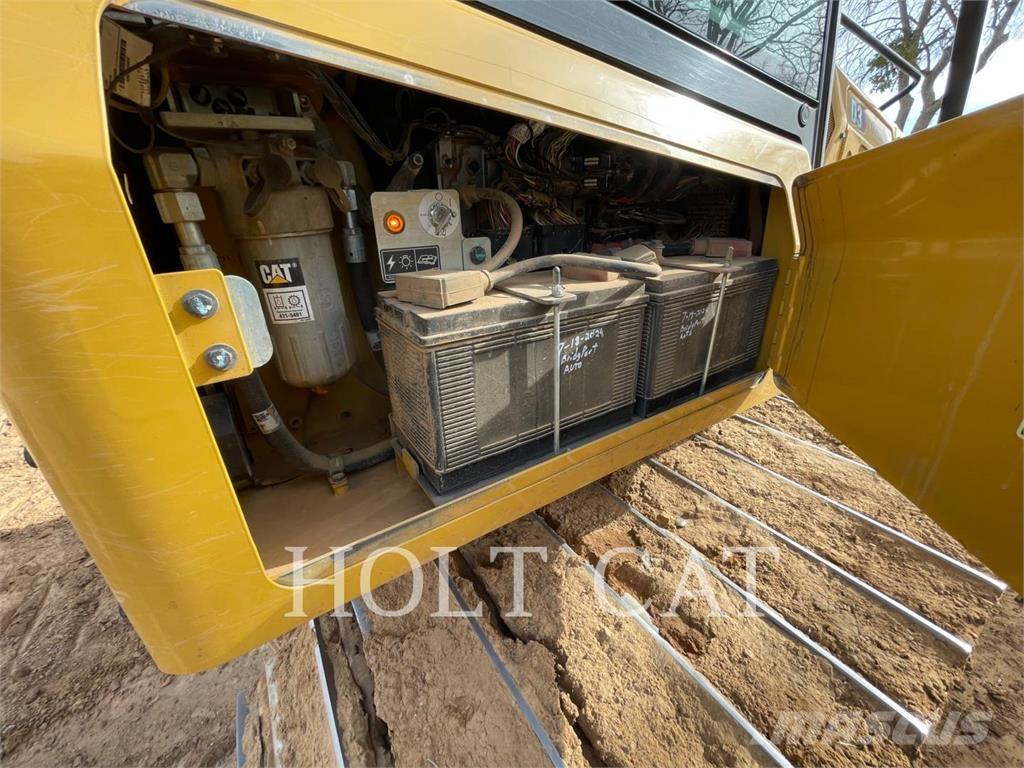 CAT D3-12LGP Buldožeri guseničari