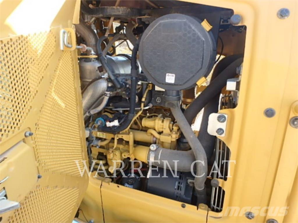 CAT D3 ARO Buldožeri guseničari