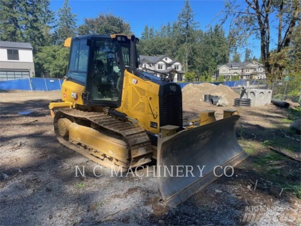 CAT D3 CB Buldožeri guseničari