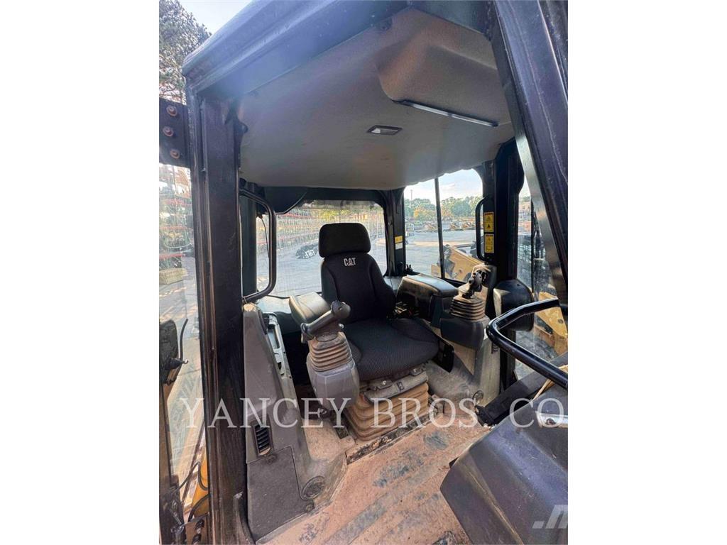 CAT D312 Buldožeri guseničari