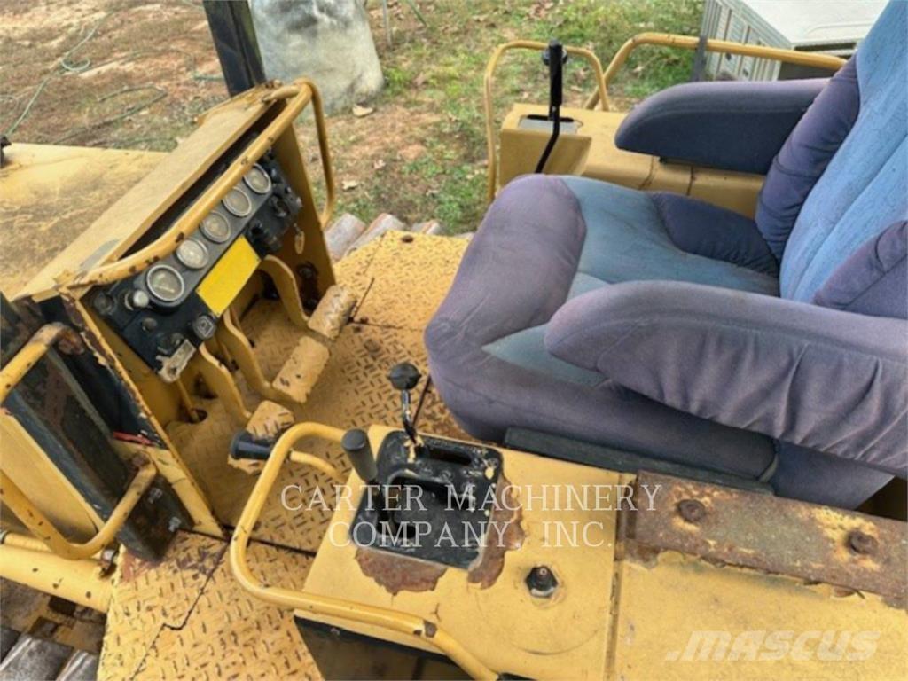 CAT D3BLGP Buldožeri guseničari