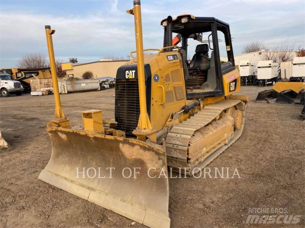 CAT D3K2 Buldožeri guseničari