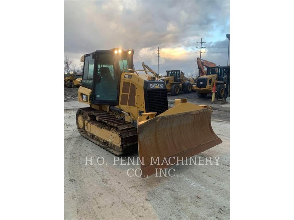CAT D3K2XL Buldožeri guseničari