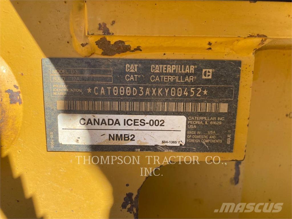 CAT D3LGP Buldožeri guseničari