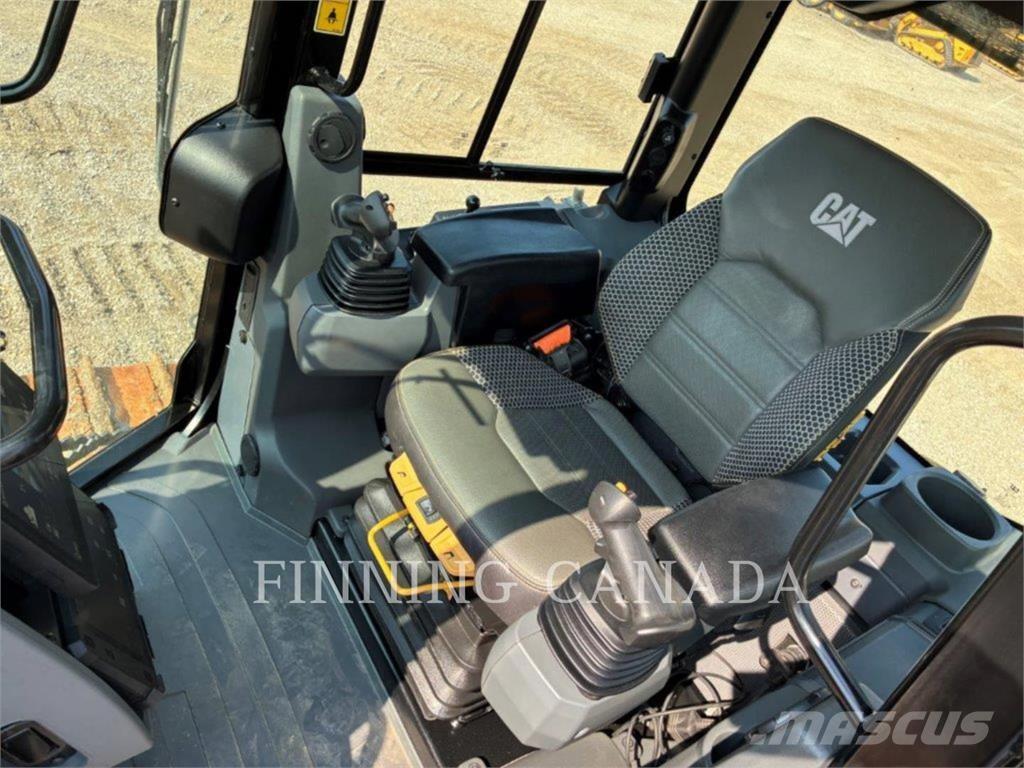 CAT D4-16 LGP Buldožeri guseničari