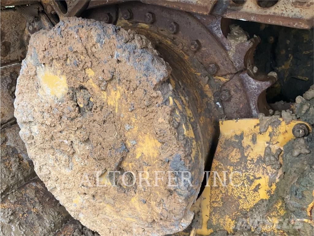 CAT D4 LGP 3D Buldožeri guseničari