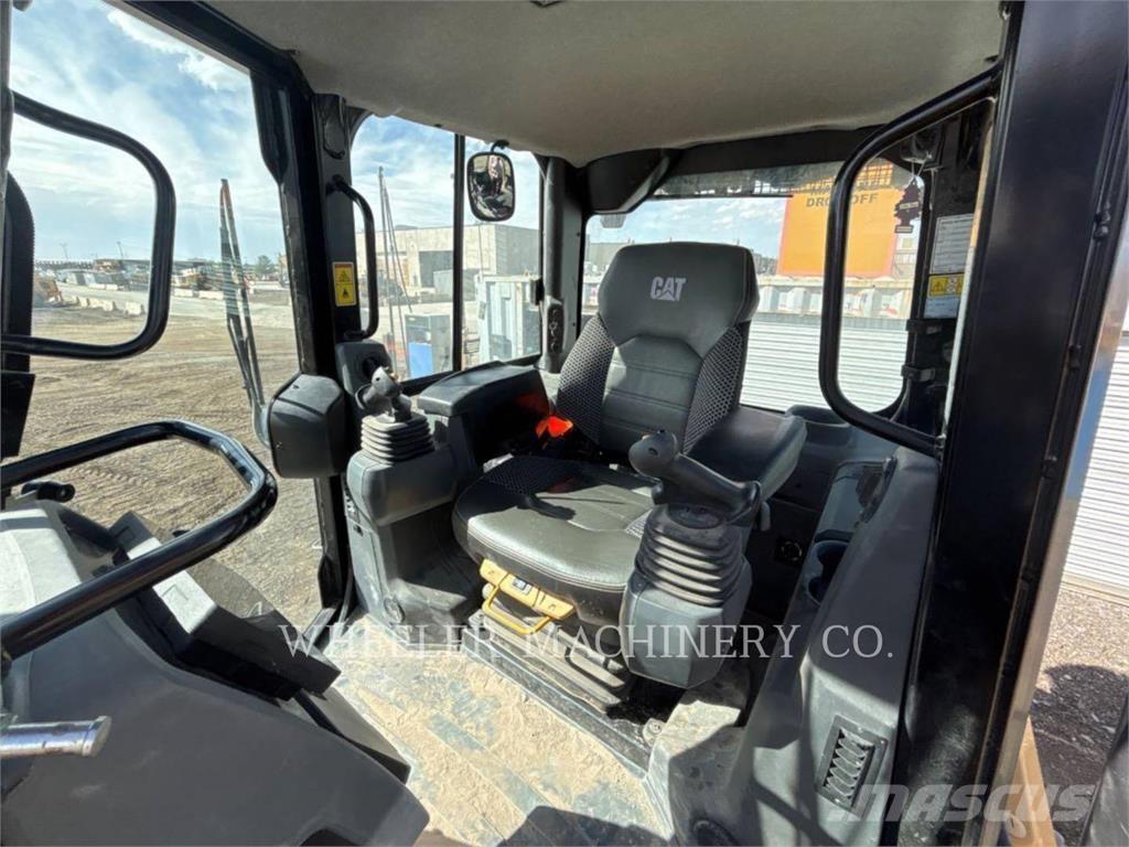 CAT D4 XL Buldožeri guseničari