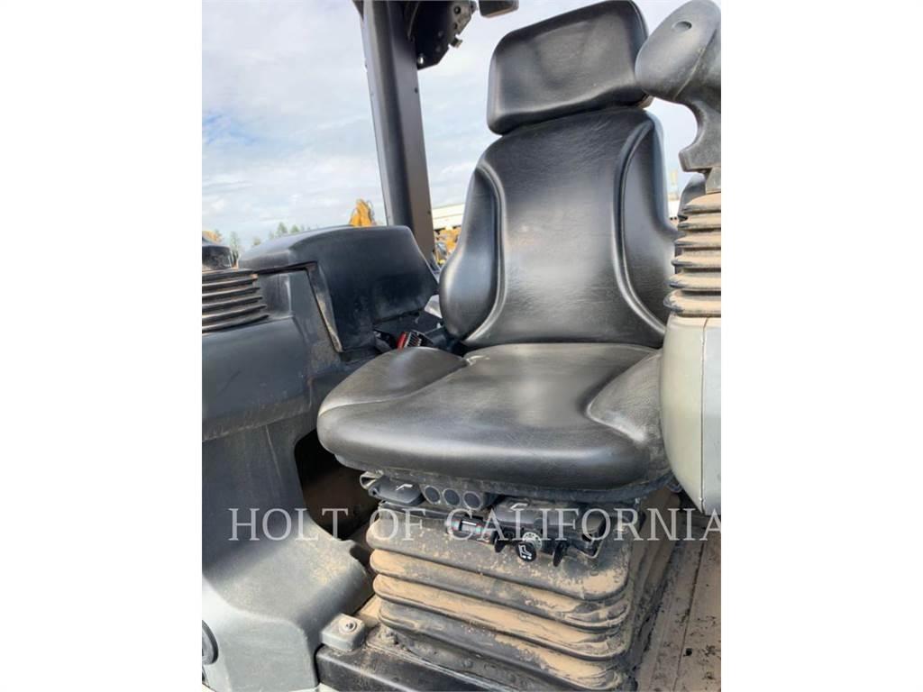 CAT D4K2 Buldožeri guseničari
