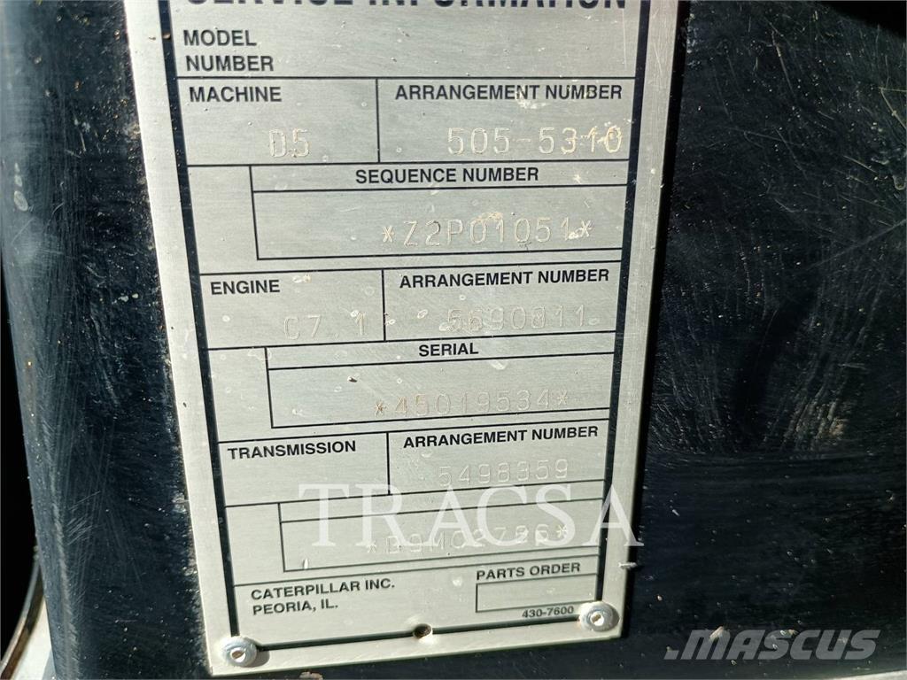 CAT D5 Buldožeri guseničari