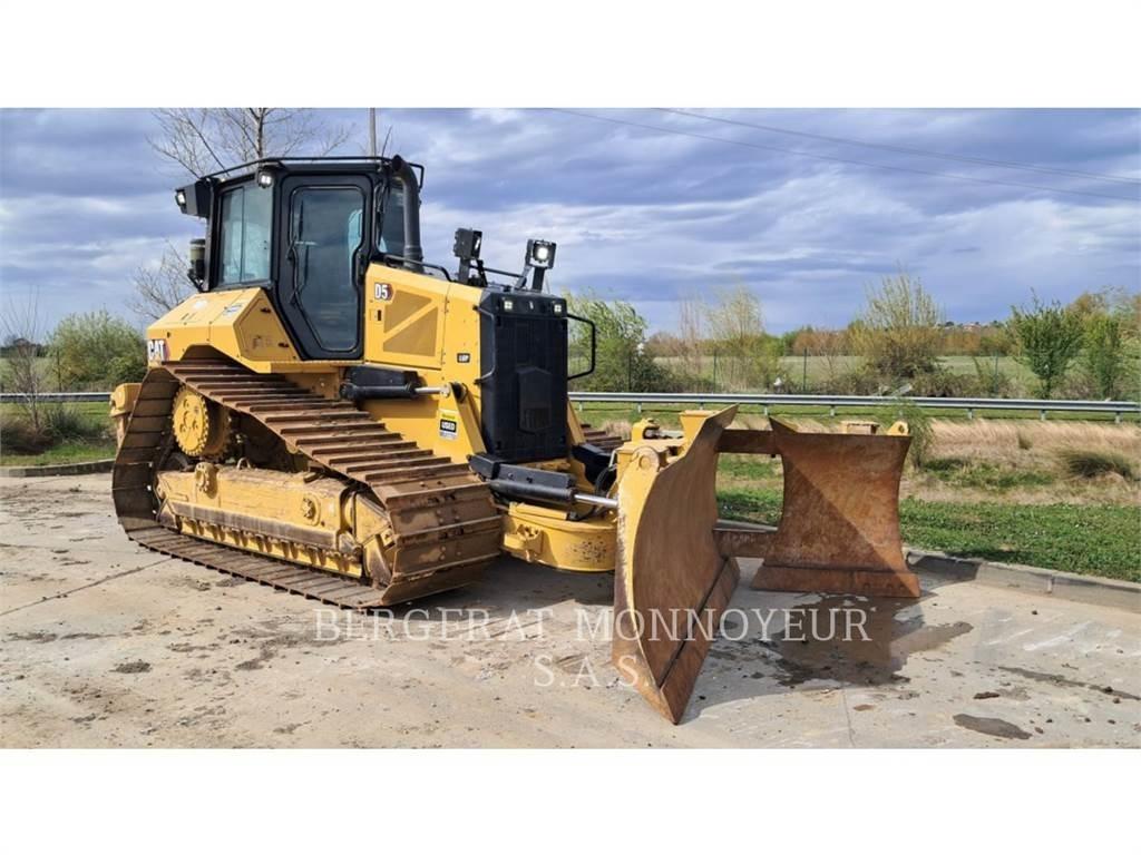 CAT D5 Buldožeri guseničari