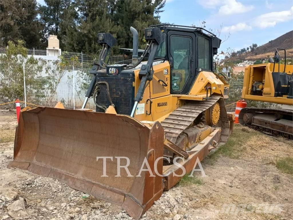 CAT D5 Buldožeri guseničari