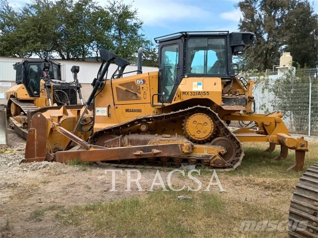 CAT D5 Buldožeri guseničari
