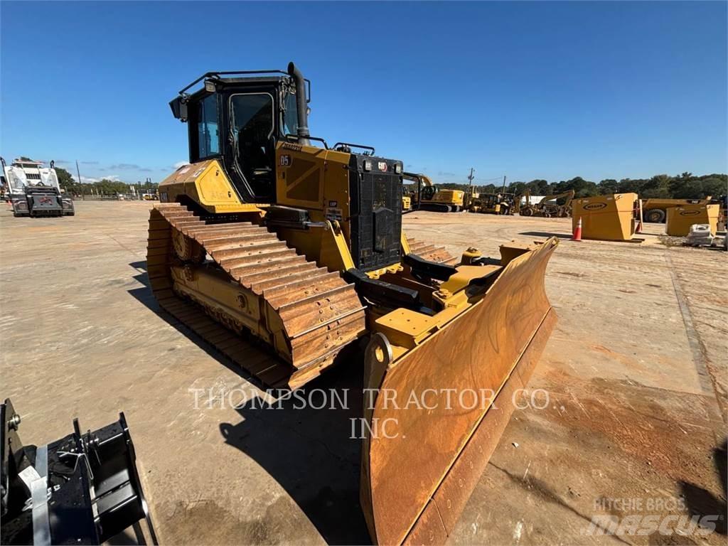 CAT D5 Buldožeri guseničari