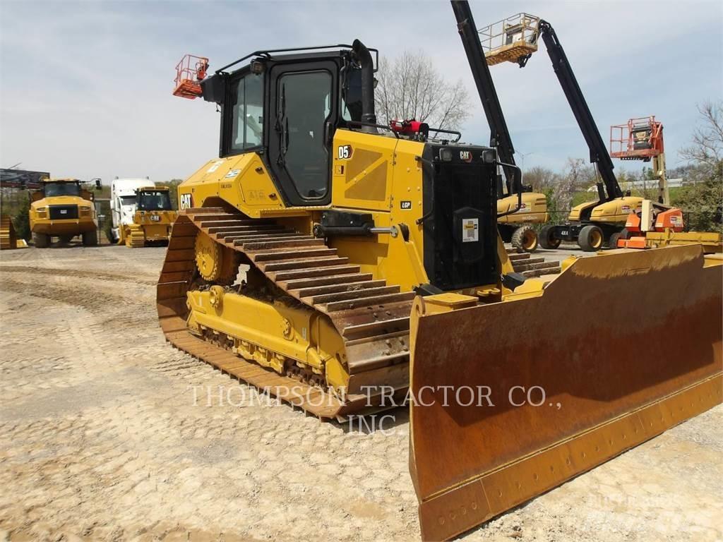 CAT D5 Buldožeri guseničari