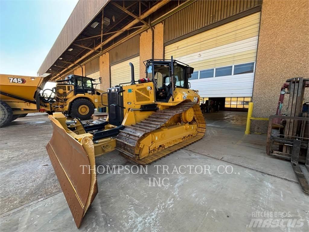 CAT D5 Buldožeri guseničari