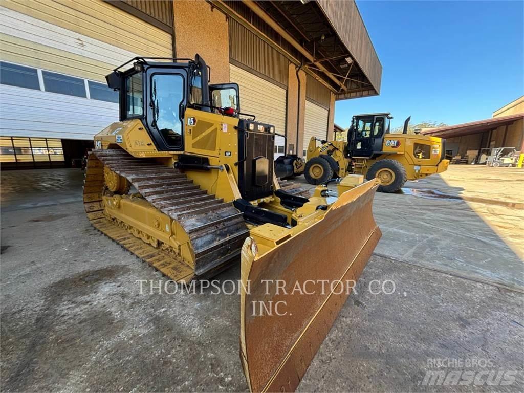 CAT D5 Buldožeri guseničari