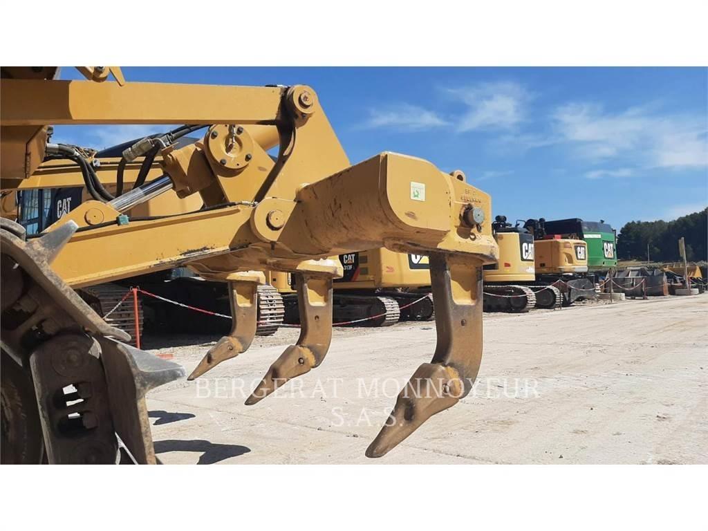 CAT D5 Buldožeri guseničari