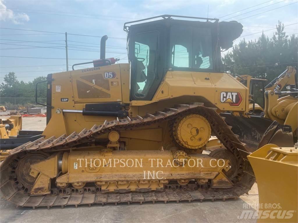 CAT D5 Buldožeri guseničari