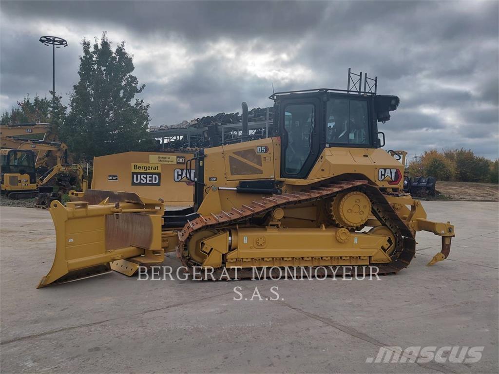 CAT D5 Buldožeri guseničari