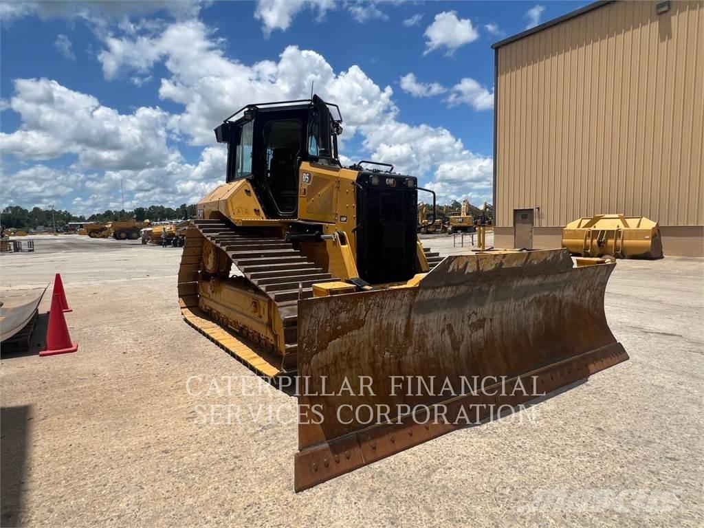 CAT D5-17VP Buldožeri guseničari