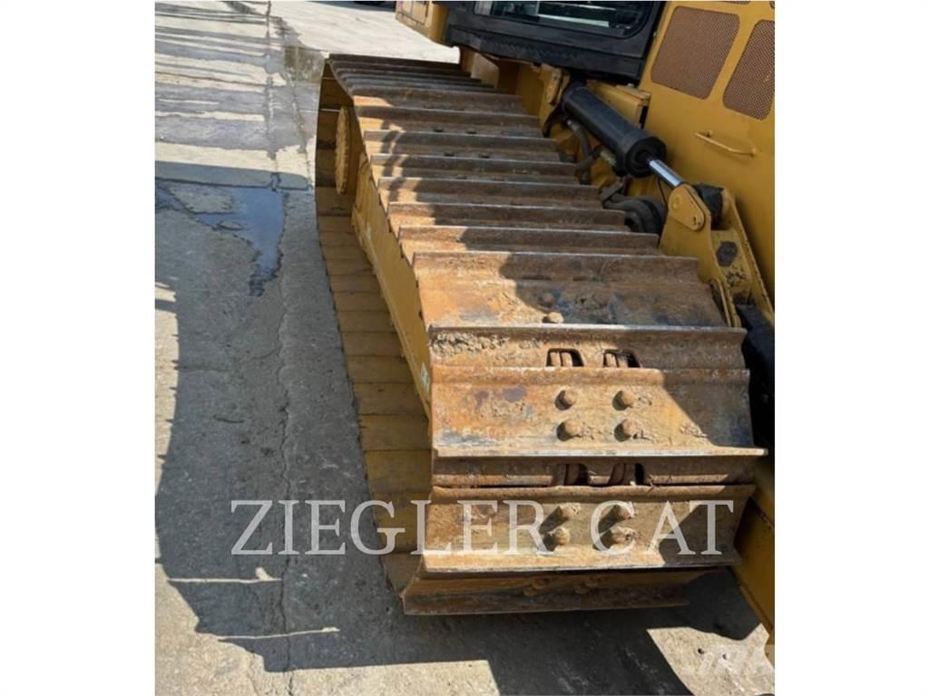 CAT D5K Buldožeri guseničari