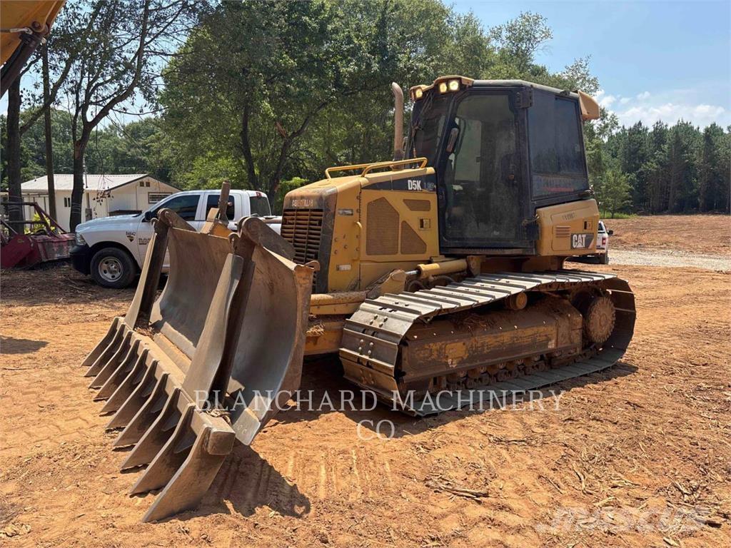 CAT D5K LGP Buldožeri guseničari