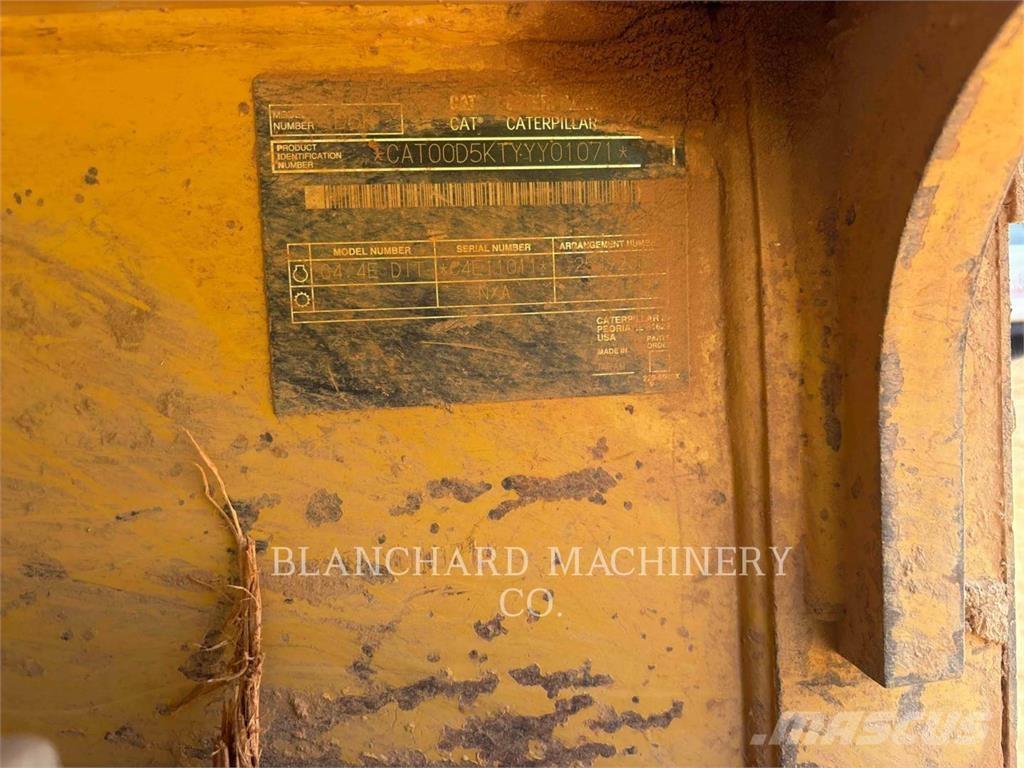 CAT D5K LGP Buldožeri guseničari
