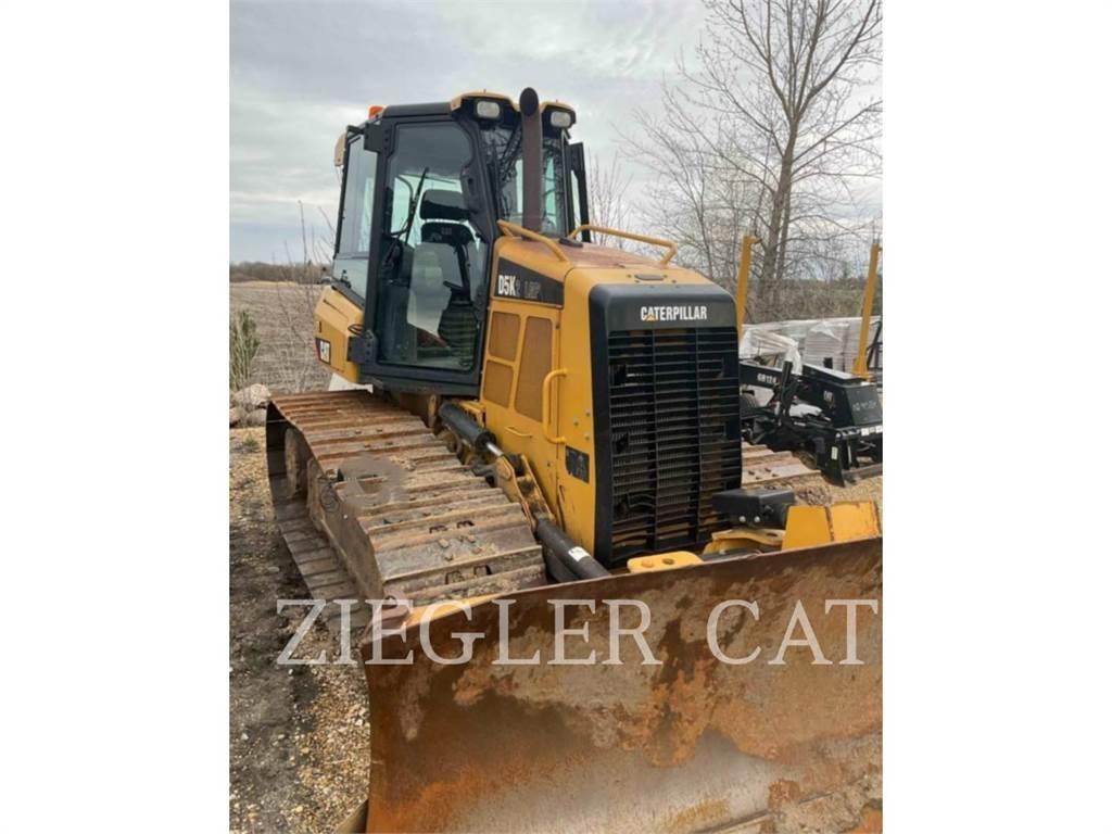 CAT D5K2LGP Buldožeri guseničari