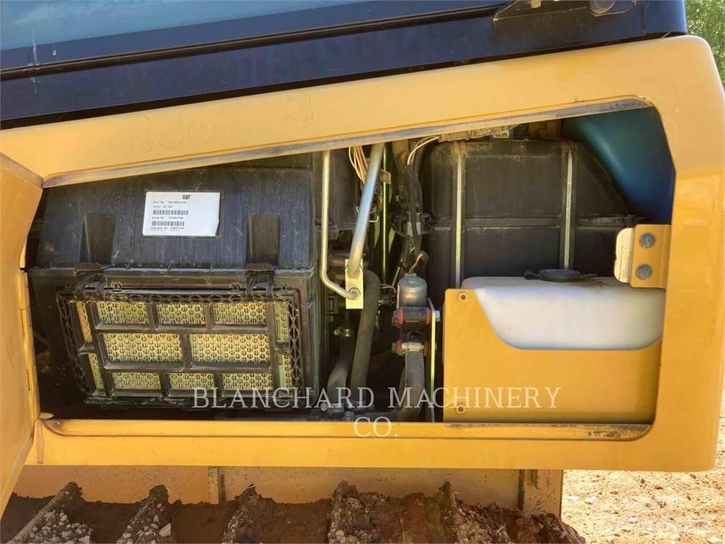 CAT D5K2LGP Buldožeri guseničari