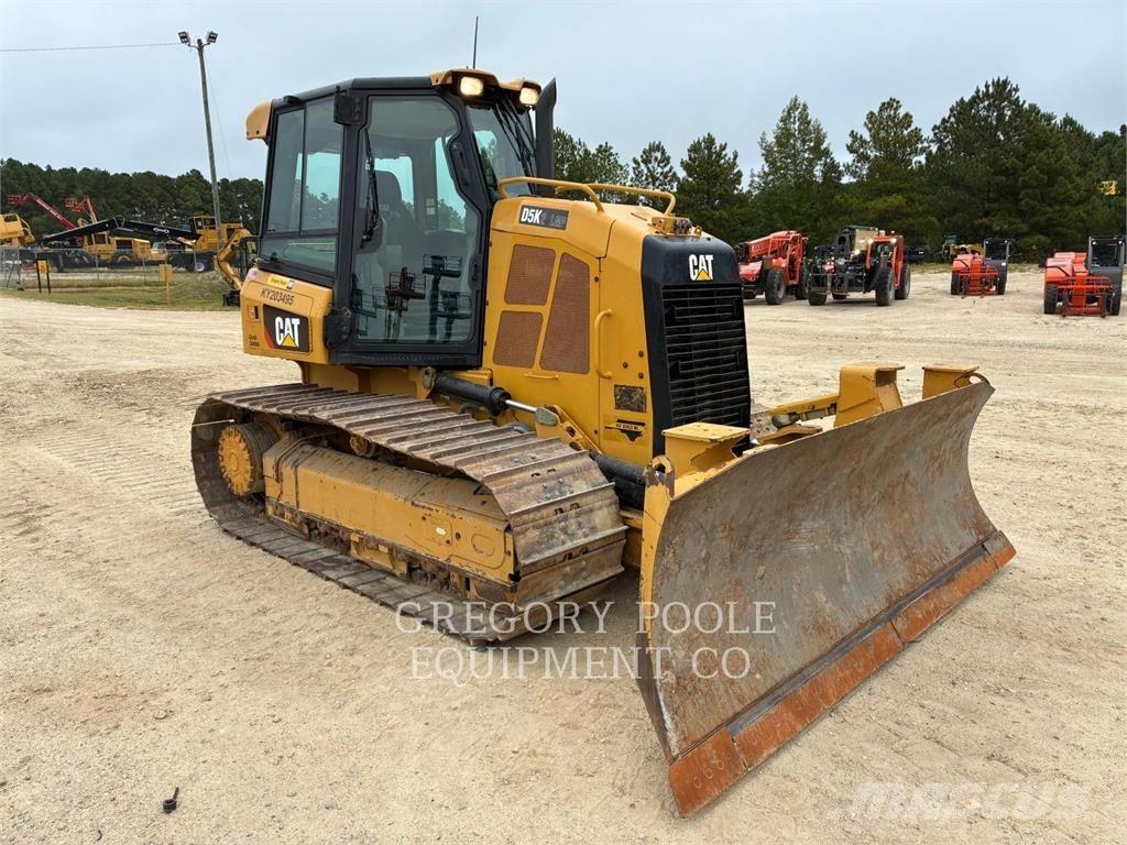 CAT D5K2LGP Buldožeri guseničari