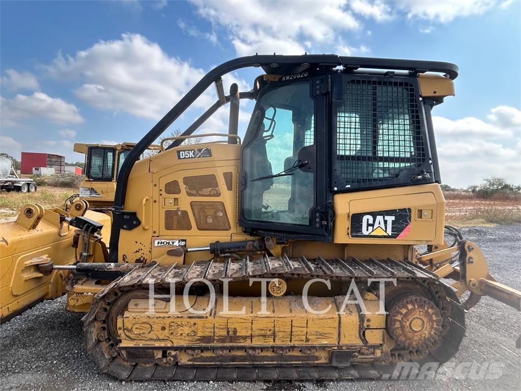 CAT D5K2XL Buldožeri guseničari