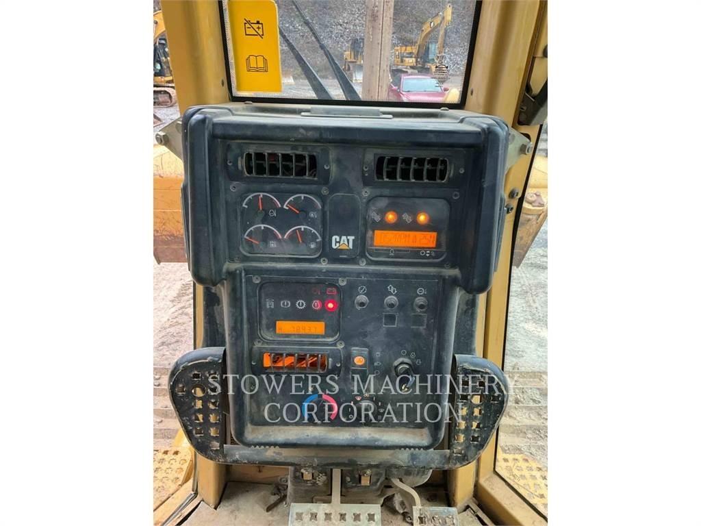 CAT D5NXL Buldožeri guseničari