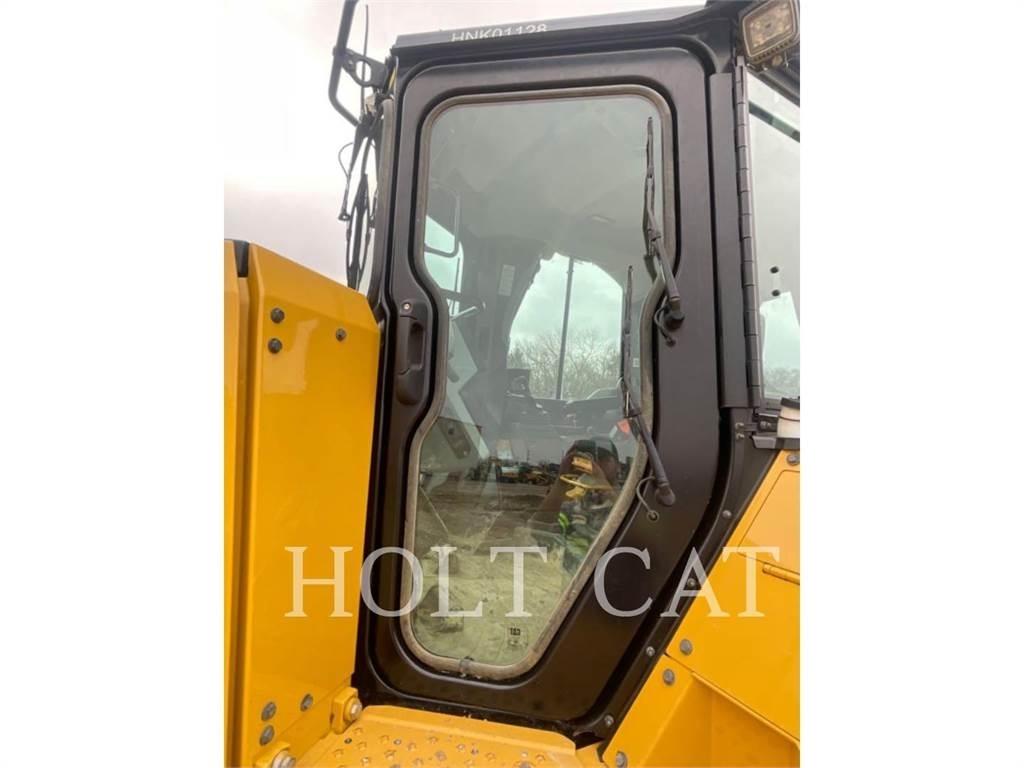 CAT D6 Buldožeri guseničari