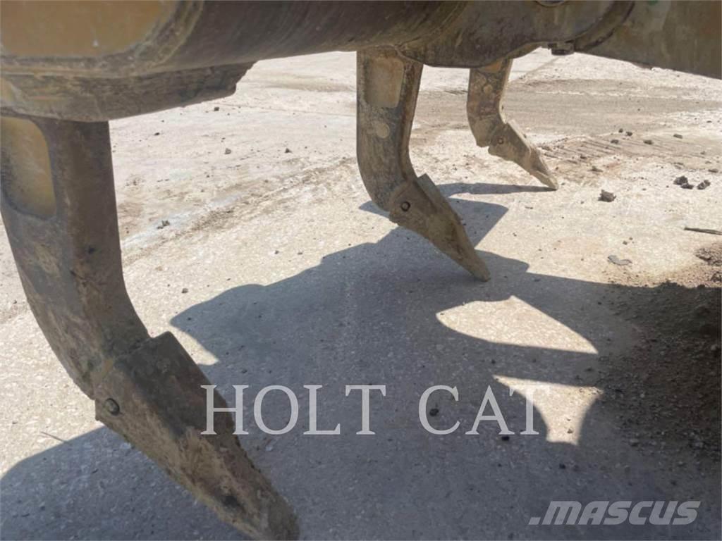 CAT D6 Buldožeri guseničari