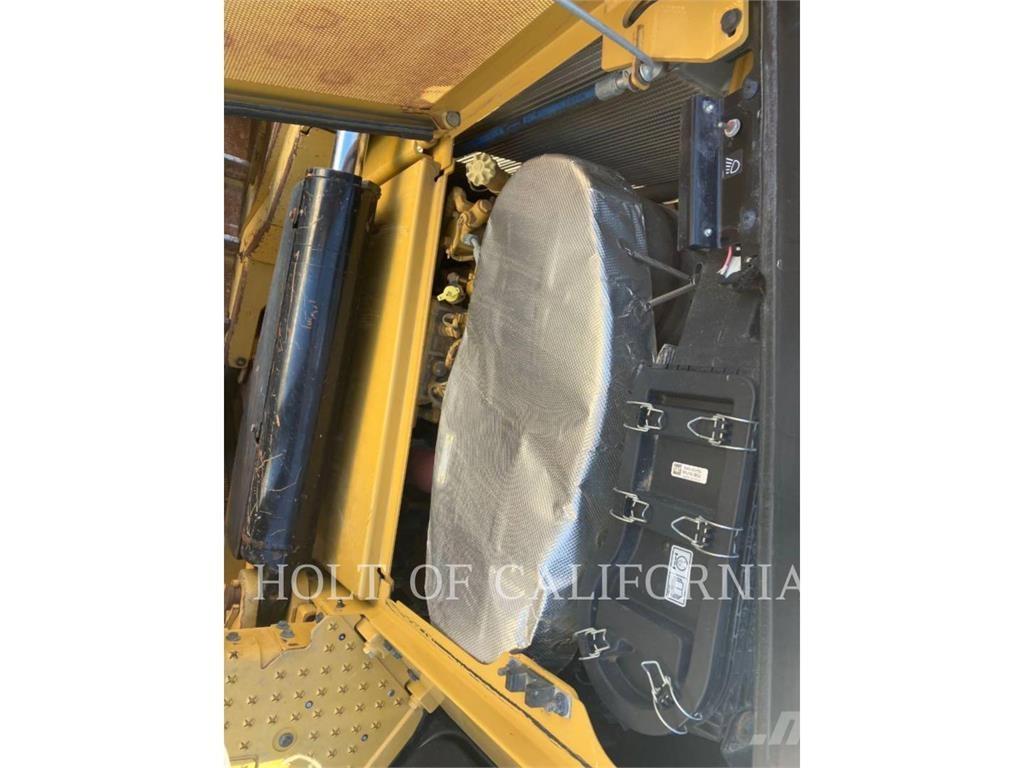 CAT D6 3D Buldožeri guseničari