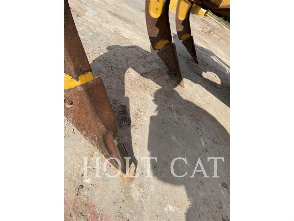 CAT D6 XL Buldožeri guseničari