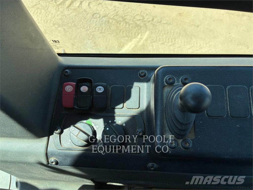 CAT D6K2LGP Buldožeri guseničari