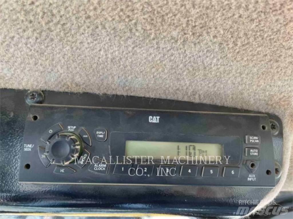 CAT D6K2LGP Buldožeri guseničari