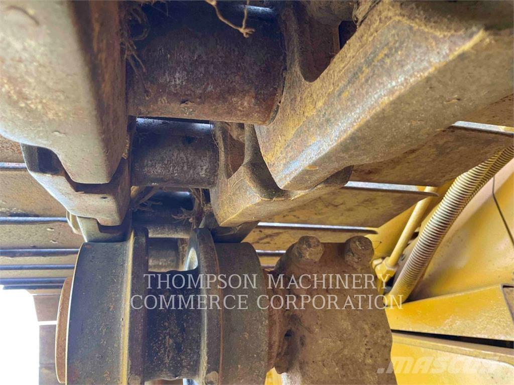 CAT D6M LGP Buldožeri guseničari