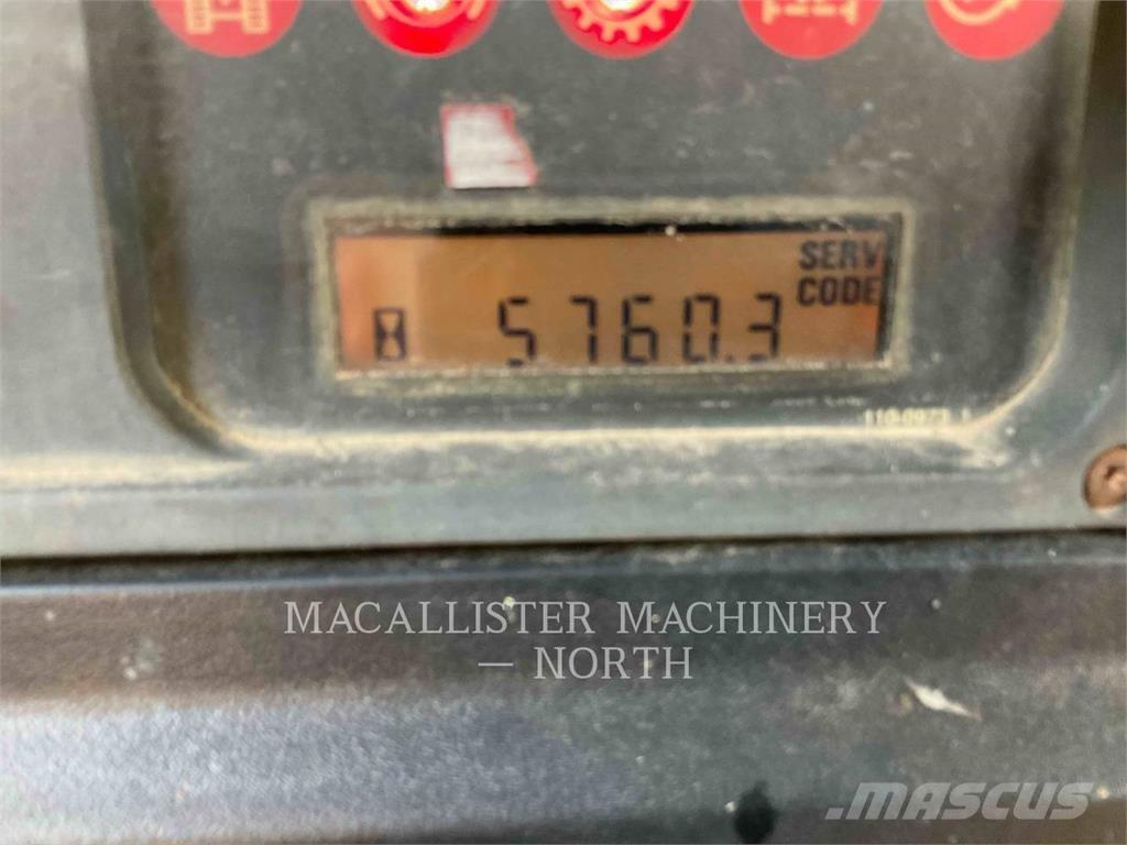 CAT D6ML Buldožeri guseničari