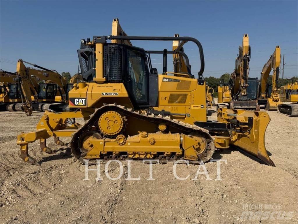 CAT D6N Buldožeri guseničari
