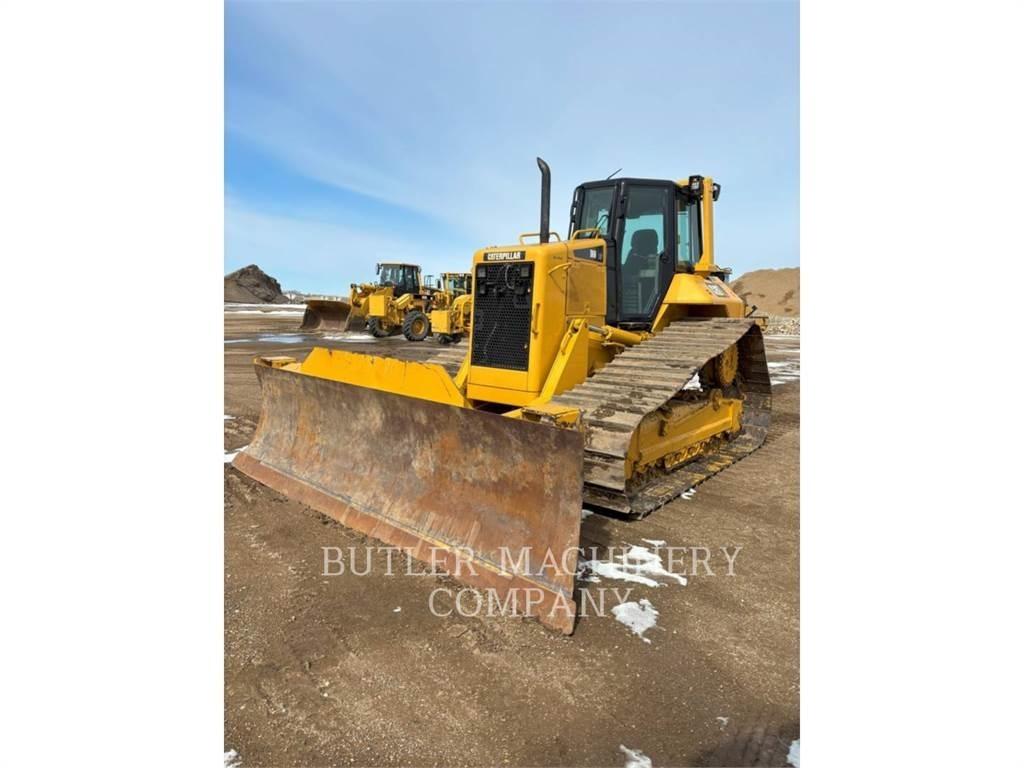 CAT D6N Buldožeri guseničari