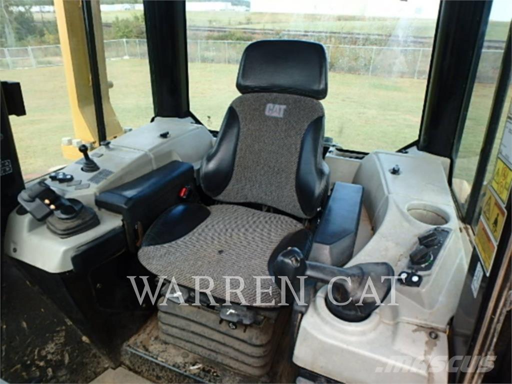 CAT D6N 4XLPAT Buldožeri guseničari