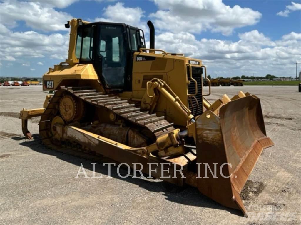 CAT D6N XL SU Buldožeri guseničari