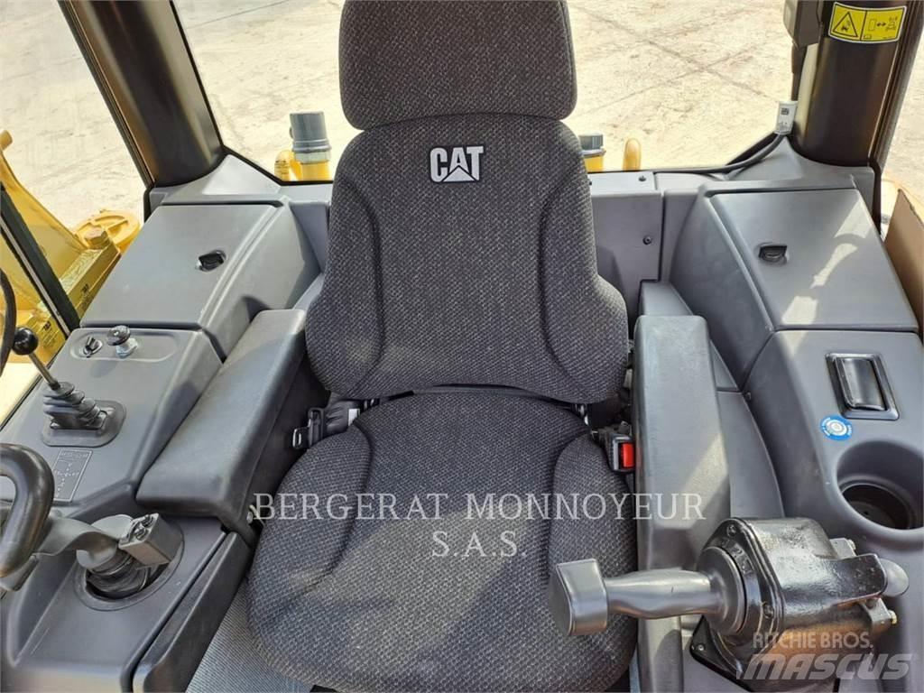 CAT D6NLGP Buldožeri guseničari
