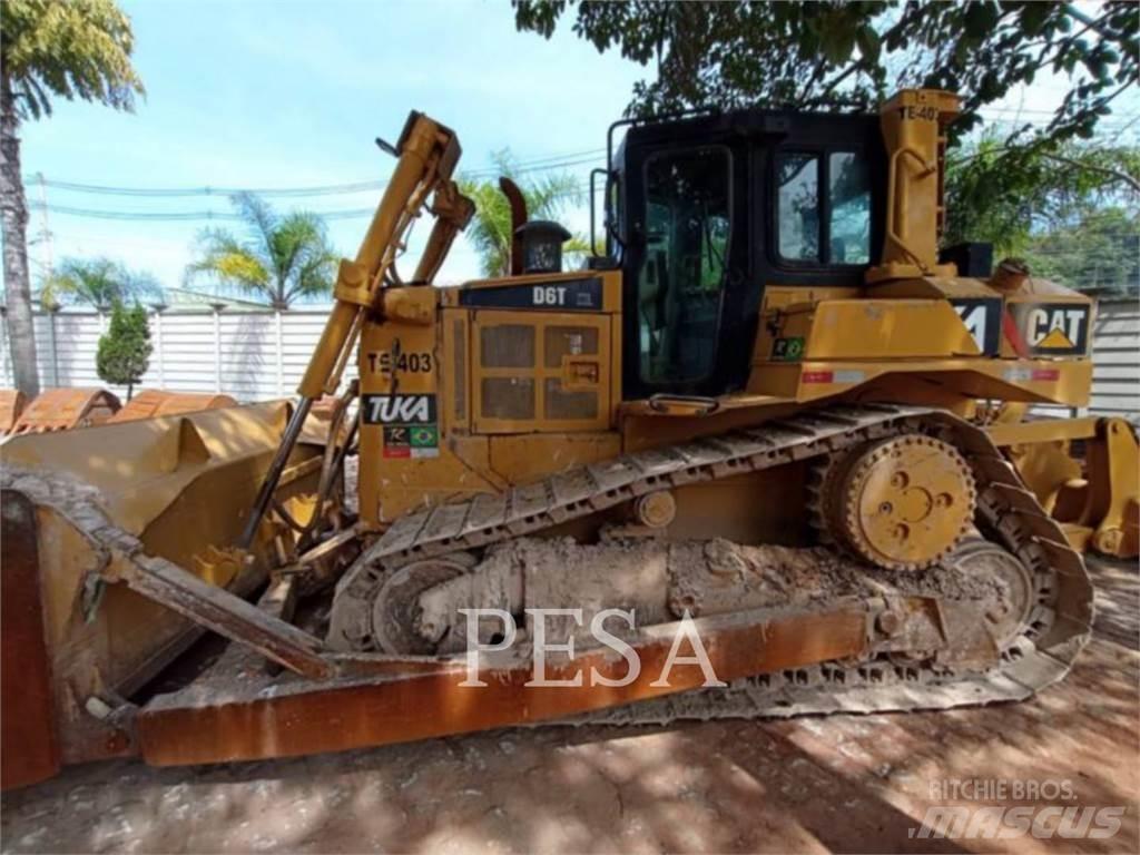 CAT D6T Buldožeri guseničari