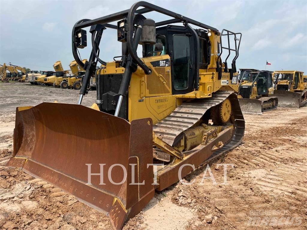 CAT D6T Buldožeri guseničari